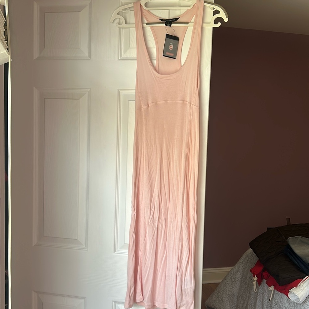 NWT Victorinox beautiful ballet pink summer casual dress size medium